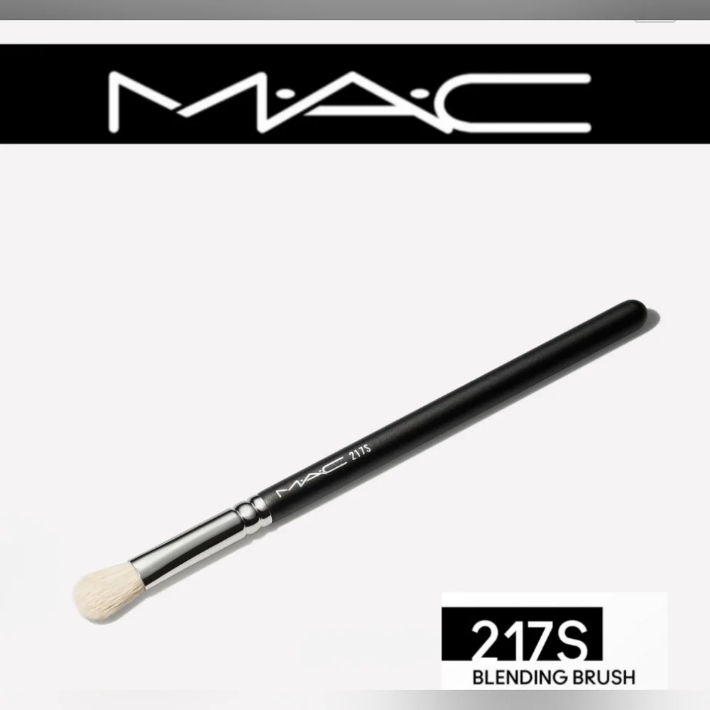 MAC Cosmetics brush shading
